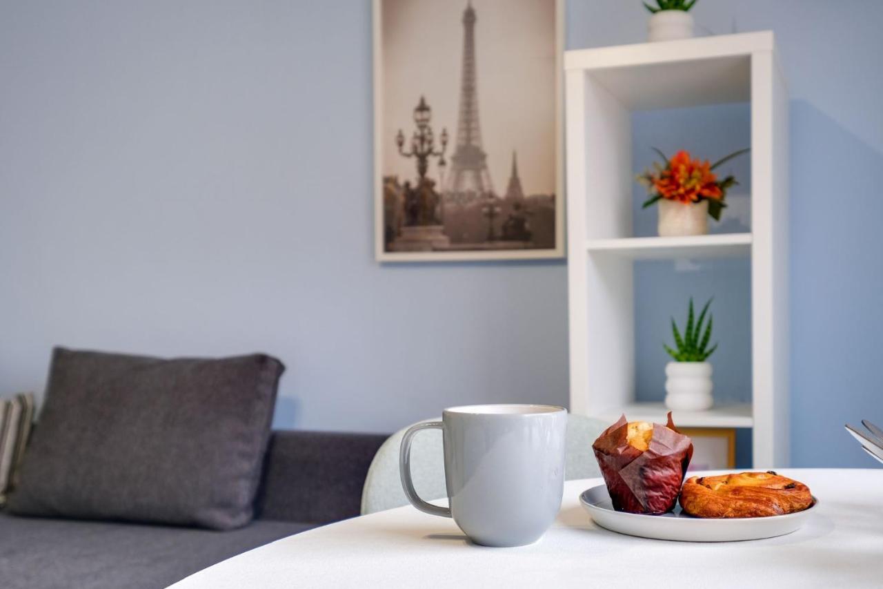 Chic 1Br House In Hounslow - 12 Mins From Heathrow Airport Apartment Feltham Екстериор снимка